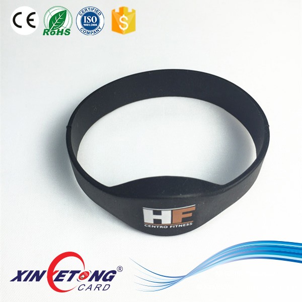 Waterproof-Adjustable-Silicon-RFID-Wristband-for-Waterpark-Wristband-sqz-0051