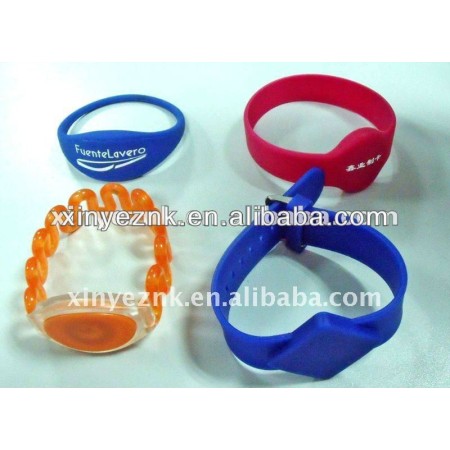 fid bracelet for swimming pool