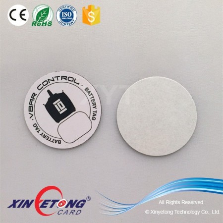 Programmable anti-metal NFC tag for access control