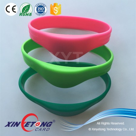 Waterproof swimming PVC or silicone RFID wristband With Chip TK4100