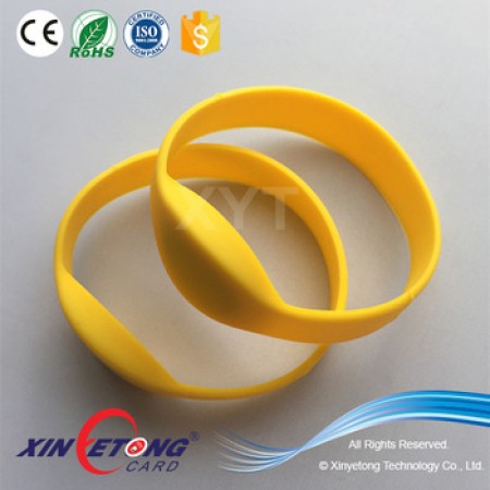 Dia52mm 13.56Mhz NFC Oval Ellipse Head Yellow Rubber Bracelets