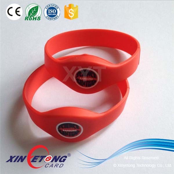 Frequency13.56MHz-Dia65mm-Rubber-NTAG203-Bracelets-2-color-logo-print-NFC-Wristba
