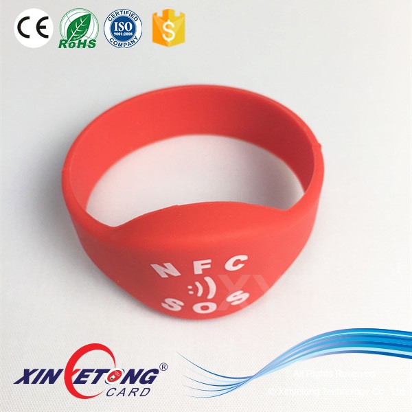 NFC-NTAG215-13.56MHz-Rubber-Wristband-Red-Color-NFC-Logo-Wristband-NFC-Wristband-